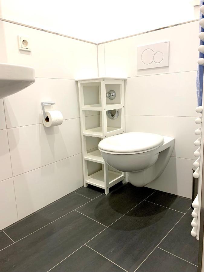 Alles Komplett - 2 Schlafzimmer, Grosse Kueche, Bad Köln Exteriör bild