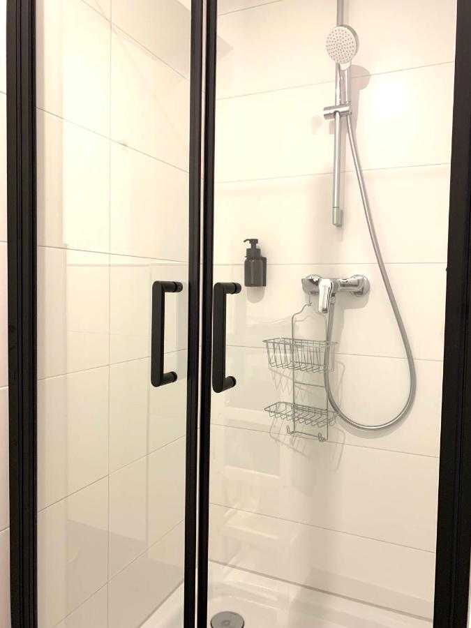 Alles Komplett - 2 Schlafzimmer, Grosse Kueche, Bad Köln Exteriör bild